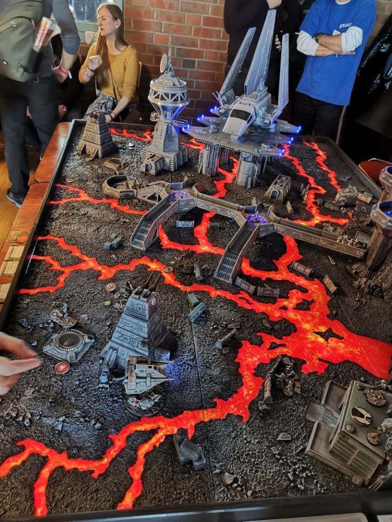 Der Star Wars Themenraum mit Darth Vaders Festung auf Mustafar auf der Tactica Hamburg 2019