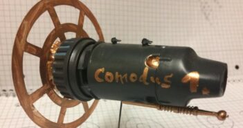 "Comodus 1" im Anflug