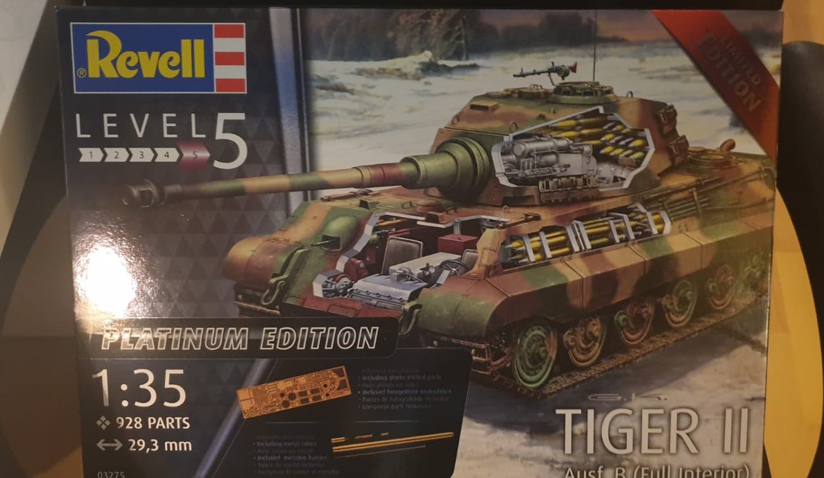 Revell 03275 Tiger Ii Ausf B Full Interior Platinum