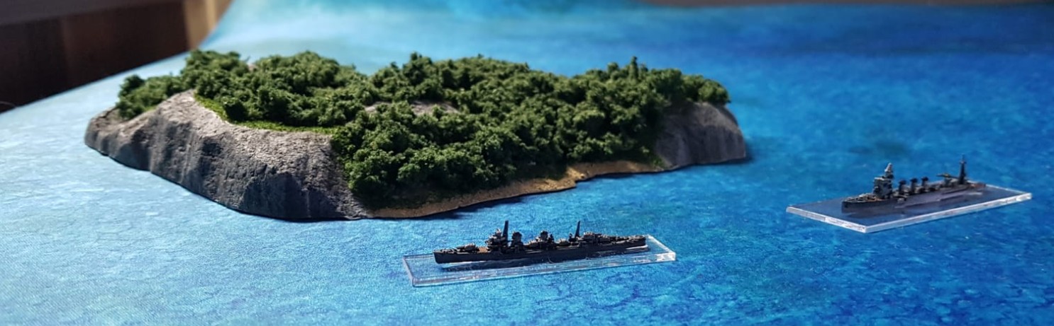 Die ozeanblaue Battlemat mit Davids Inseln vom Butt-Ape-City Archipel und den Schiffen für das Tabletop Broadside.