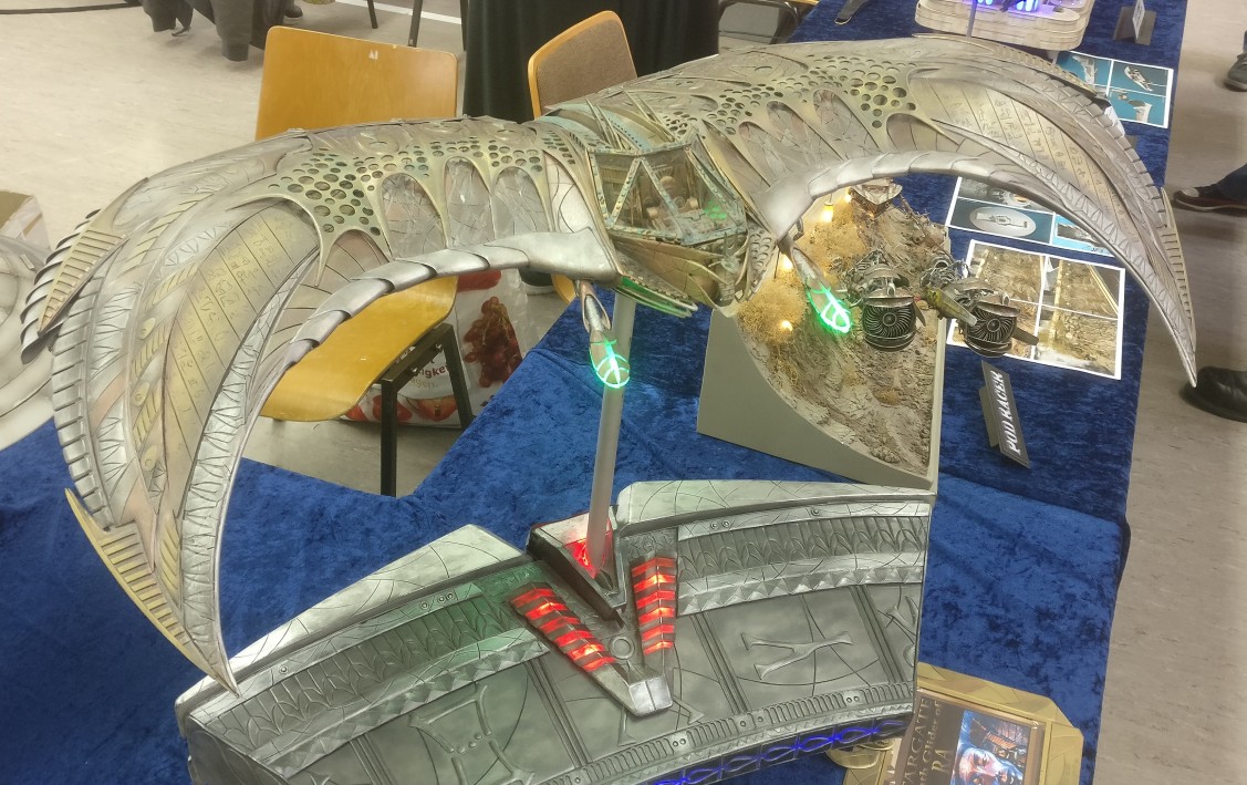 "Stargate Deathglider of RA" von Wanessa Soniadu auf der 30. Jubiläum Modellbauausstellung des PMC Main-Kinzig in Gelnhausen-Meerholz am 5. Oktober 2019
