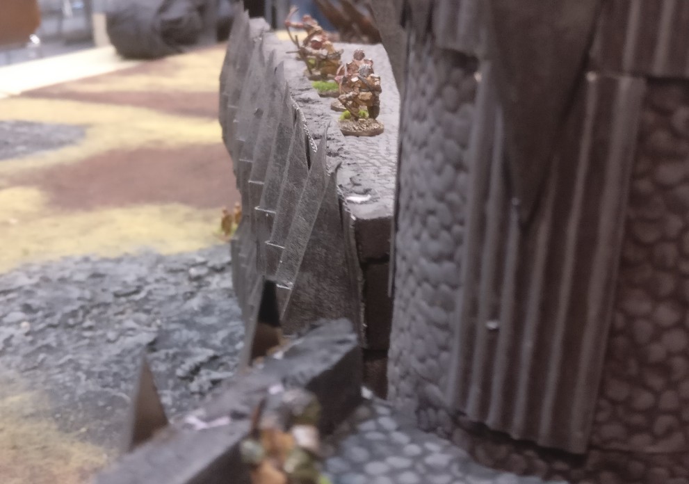 Bogenschützen auf den Zinnen von Morannon, dem großen Tor von Mordor.