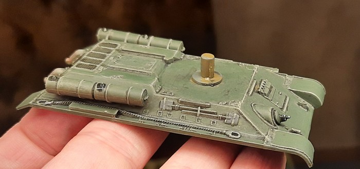 Endergebnis nach Anbringen aller Details an einem T-34/76 von Italeri. 