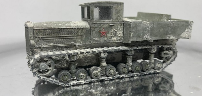 Trumpeter (07120) Soviet Komintern Artillery Tractor vom Panzerschmied