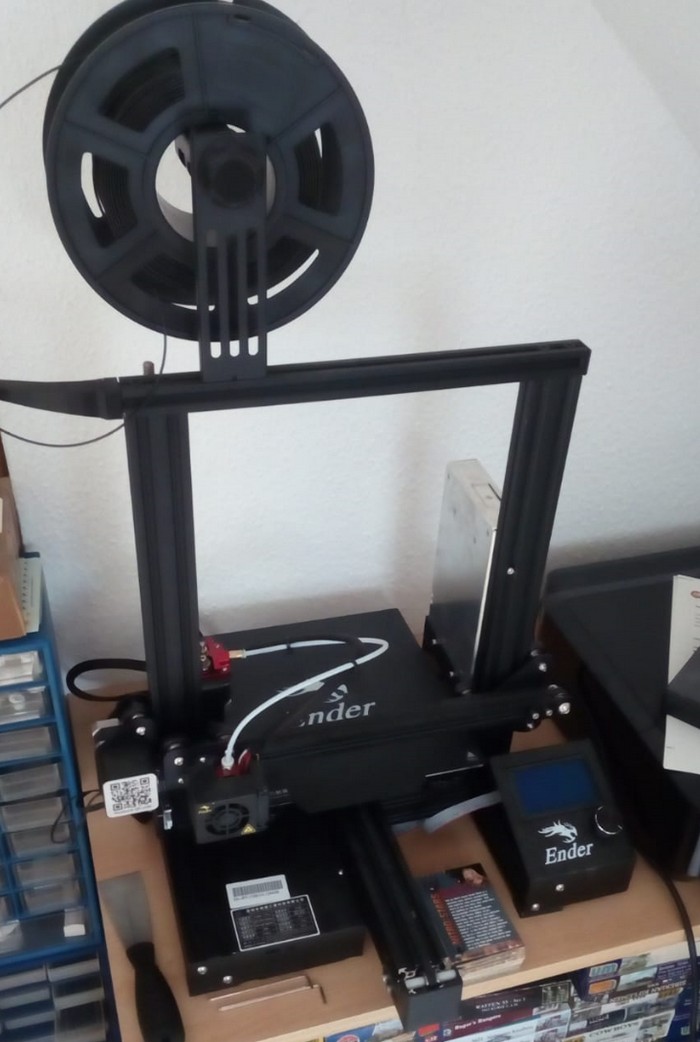 Bestellonkels Comgrow Creality 3D Ender-3 Pro 3D-Drucker in voller Pracht.