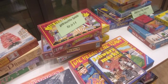 An einem Spieltisch auf der "Darmstadt spielt 2019"