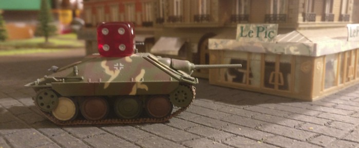 Einer der Hetzer in der Vorstadt.