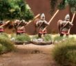 Byzantine Skutatoi advancing, Lammelar Armour: 8 Rekruten von Crusader Miniatures