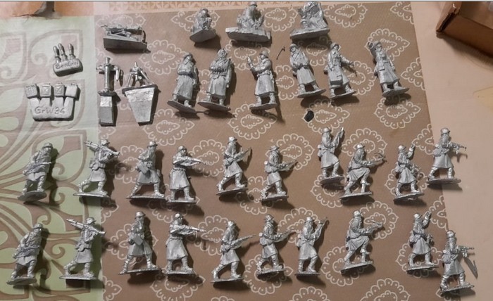 Figuren des Set "Greatcoat infantry advancing AB-ING27" von AB Figures.