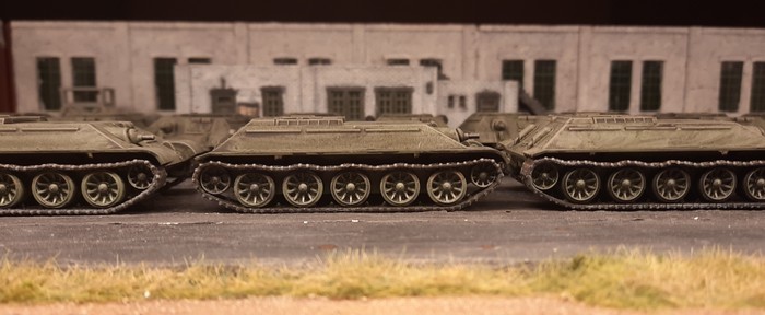 Einer der Panzerrümpfe der T-34/76 von Plastic Soldier aus der Nähe.