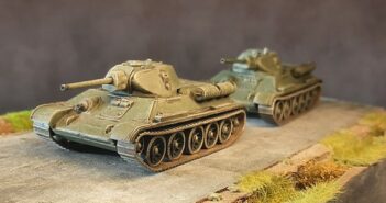 Die beiden Italeri 7523 "T-34/76" aus dem Stalingrad-Set