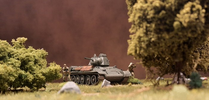 Aufklärungseinsatz bei der 89. Panzerbrigade. Noch steht man im Shturmigrader Stadtwald. Doch schon bald geht es nach Kursk, wo man im Rahmen des 1.  Panzerkorps eingesetzt werden wird.