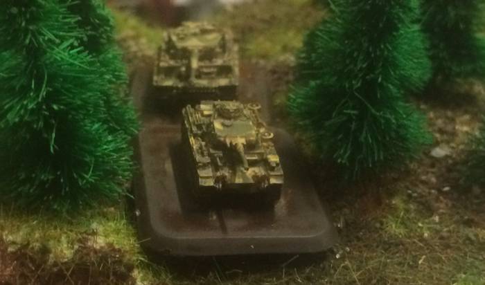Von GHQ Models: Panzer VI Tiger und Panzer III im Maßstab 1/285 bzw.6mm.