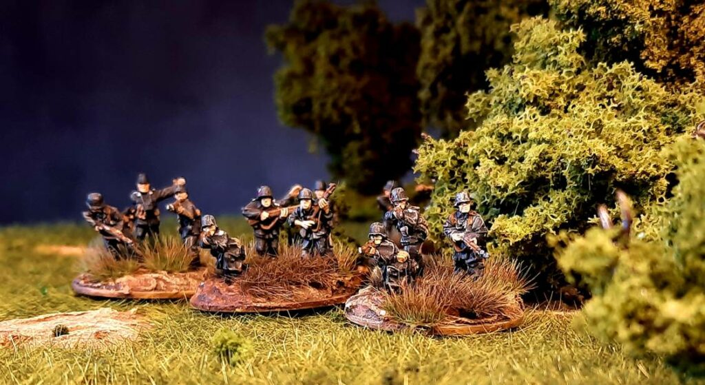 Deutsche Panzergrenadiere in feldgrauer Uniform. (Zum Vergrößern bitte anklicken)