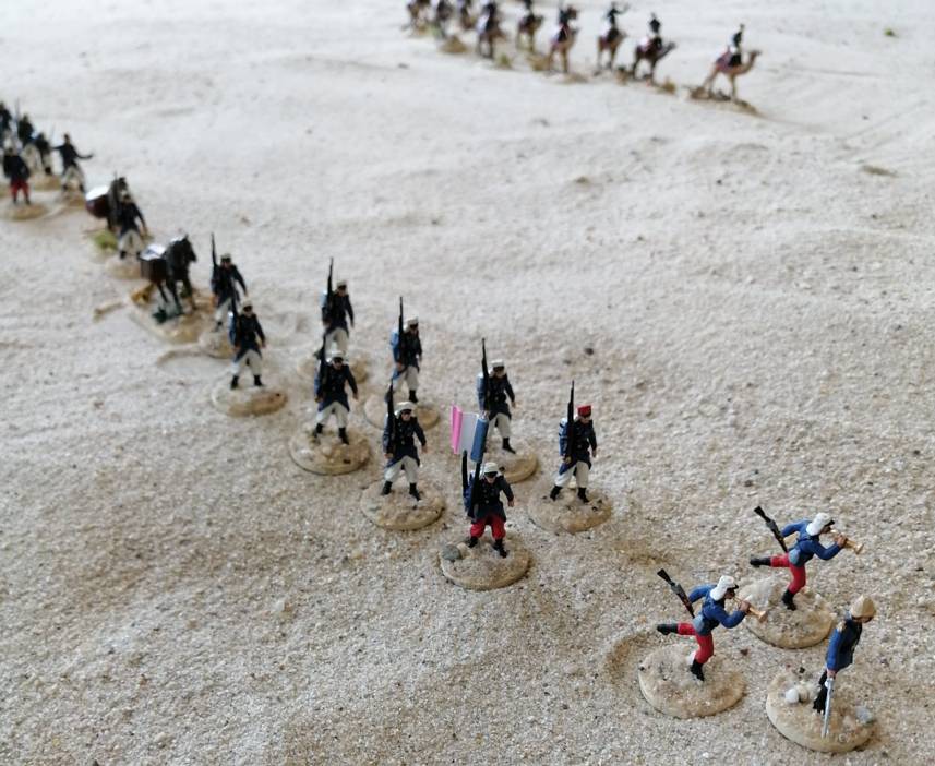 Die Kompanie der Fremdenlegion unter Major Foster marschiert zur Schlacht an der Ausgrabungsstätte. (Foto: Bestellonkel)