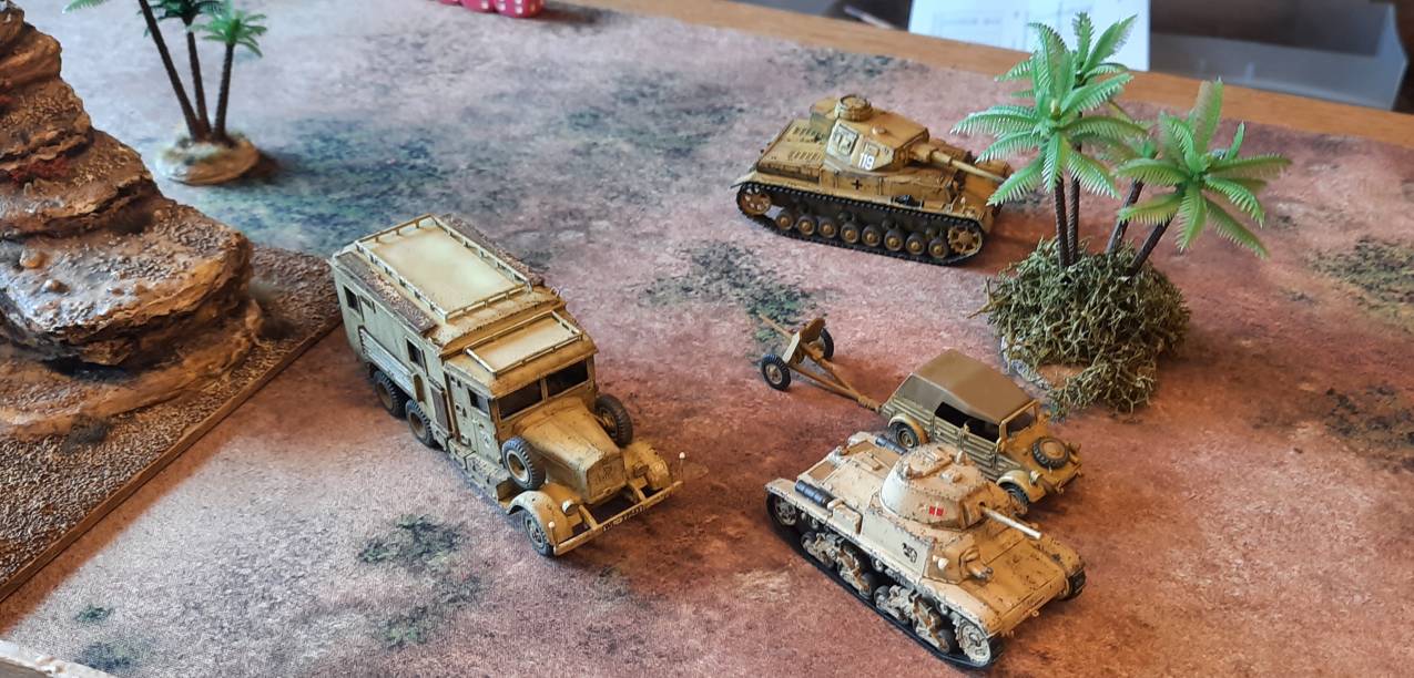 Die linke Flanke vom Panzerschmied. Man sollte die Truppe nicht unterschätzen. Mit dem Panzer IV Ausf. G war eine der stärksten Waffen der Truppe dabei.