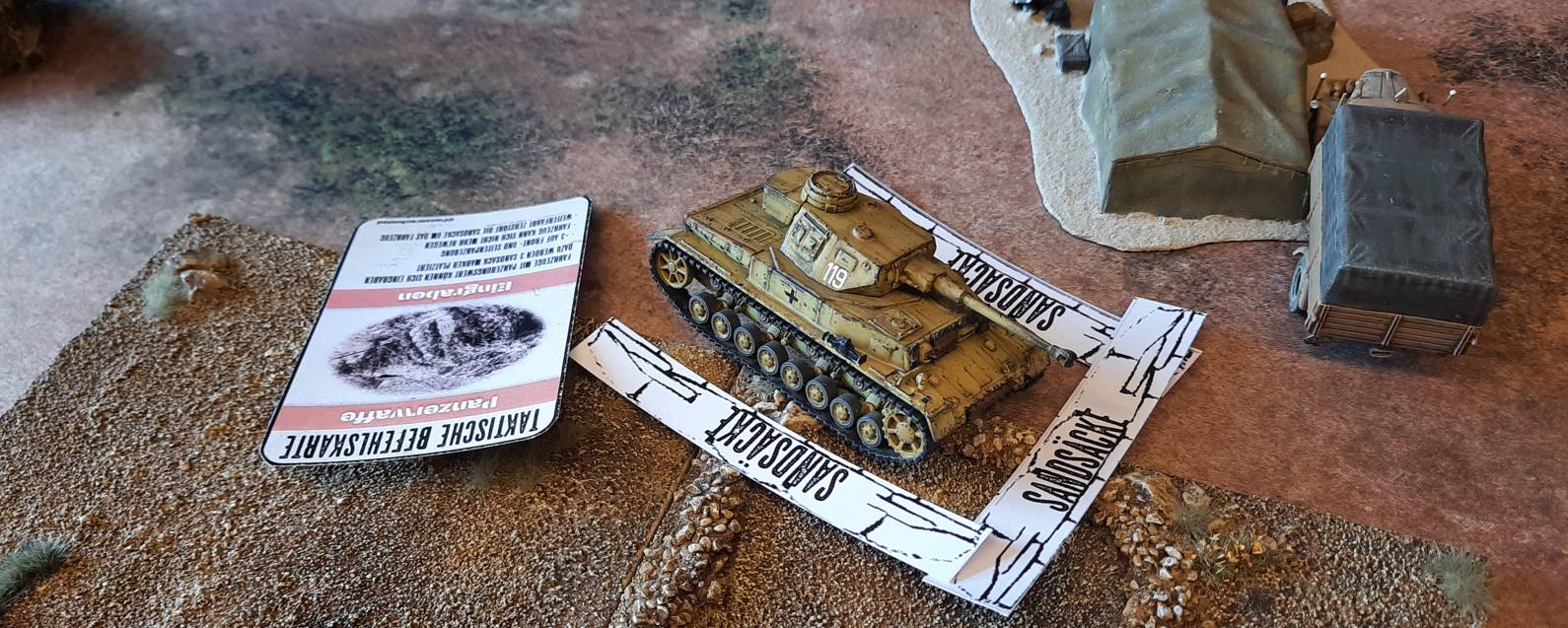 Die Befehlskarte "Eingraben" lässt den Panzer IV Ausf. G zu einer latenten Bedrohung für die Briten werden. Schwer auszuschalten, doch auf 60cm hochwirksam gegen alle Briten-Panzer