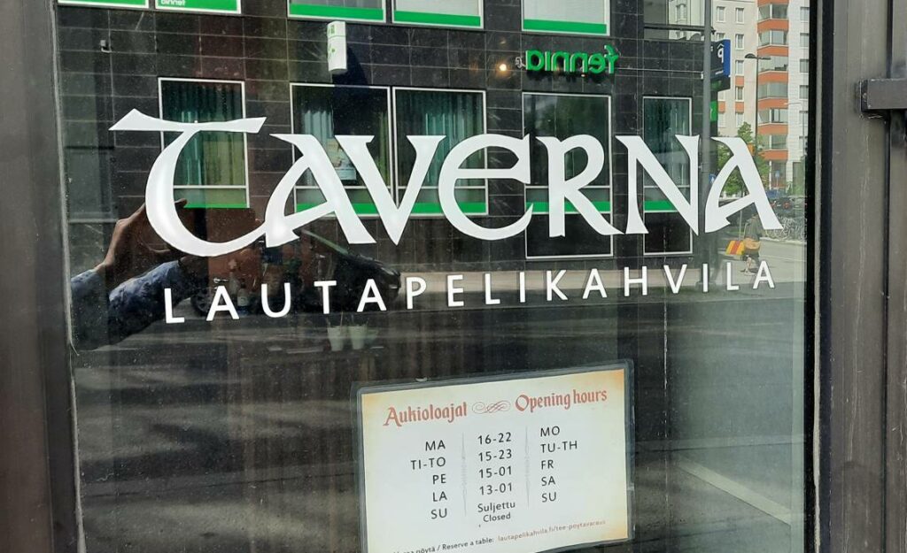 Die öffnungszeirten des Taverna Lautapelikahvila in Tampere