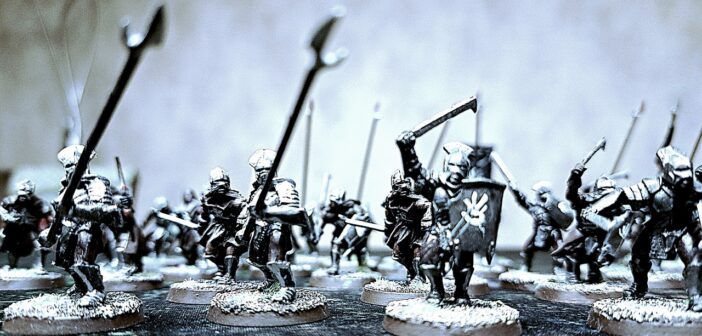 Games Workshop / Middle Earth - Der Herr der Ringe: 48x Uruk-Hai Krieger