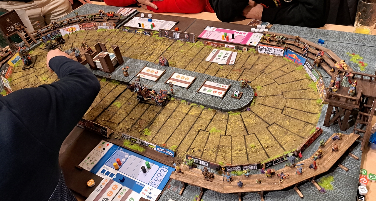 Der Spieltisch Charioteer – Wagenrennen in der Alten Welt auf der Szenario 2024 in Hackenheim