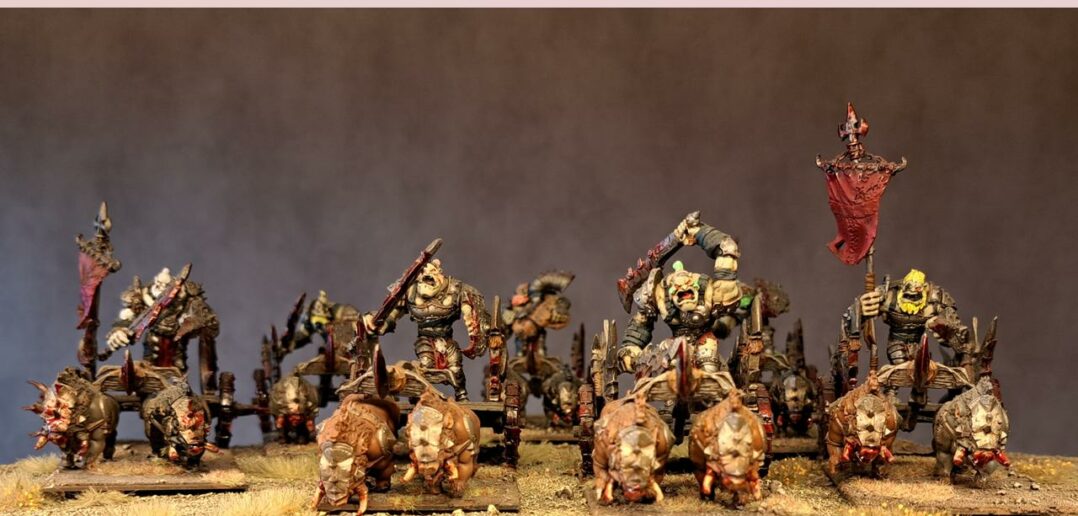 Mantic Games King of War Orc Chariots, Flea Bag Riders und Orc Ax Warriors