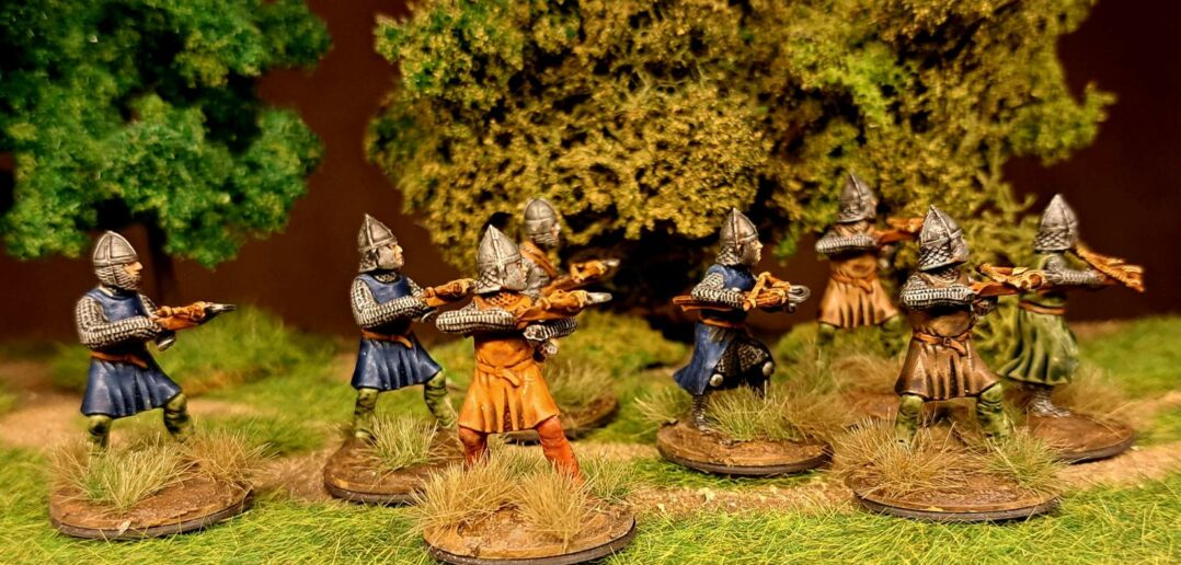 32 Figuren: 24 Armbrustschützen und 8 Krieger für die Normannen