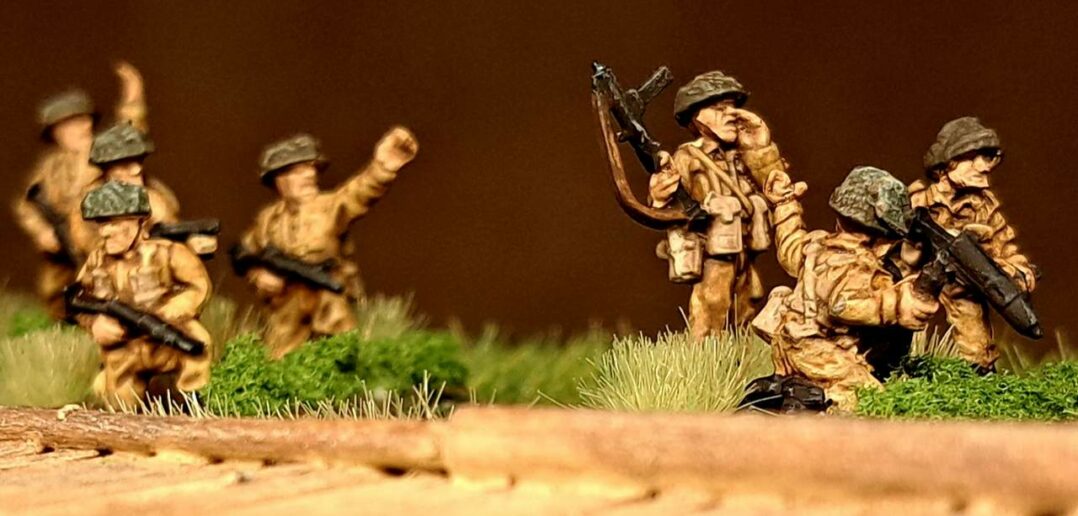 Britische Offiziere für eine SMG-Company (oder zumindest ein Platoon)