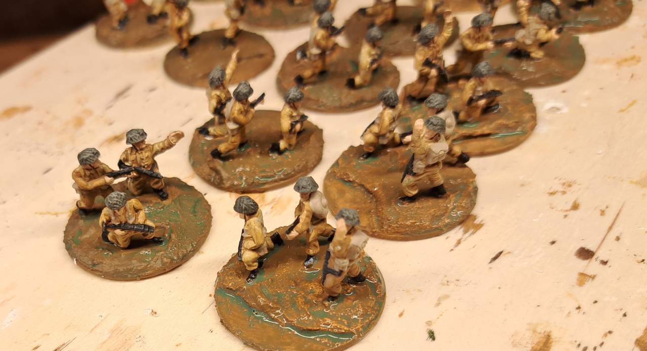 Der Wash mit "36139 Dunkelgrün" mit aufgetragen und will trocknen.