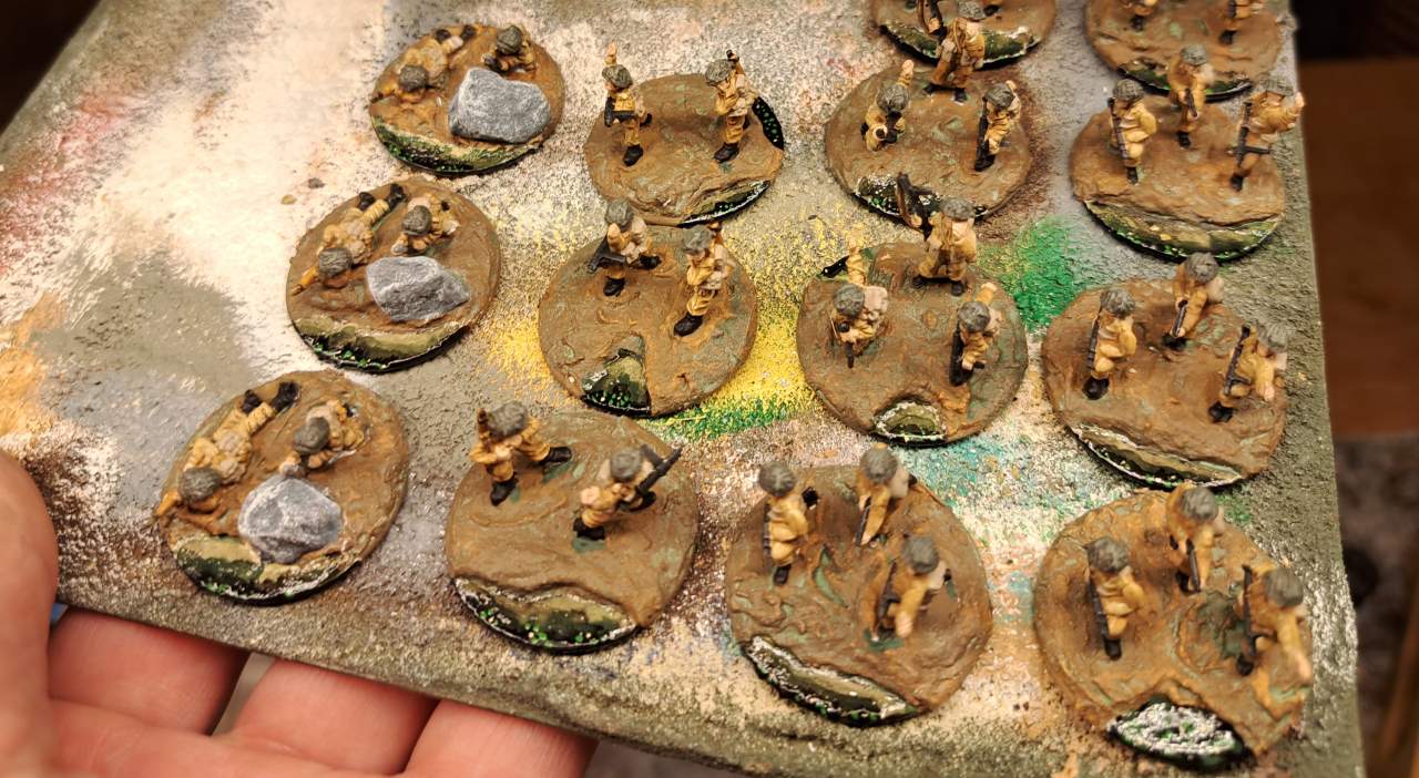 Der glänzende Klarlack hat hier das Wasser erkennbar gemacht.