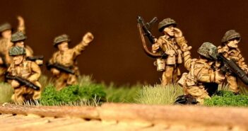 Britische Offiziere für eine SMG-Company (oder zumindest ein Platoon)