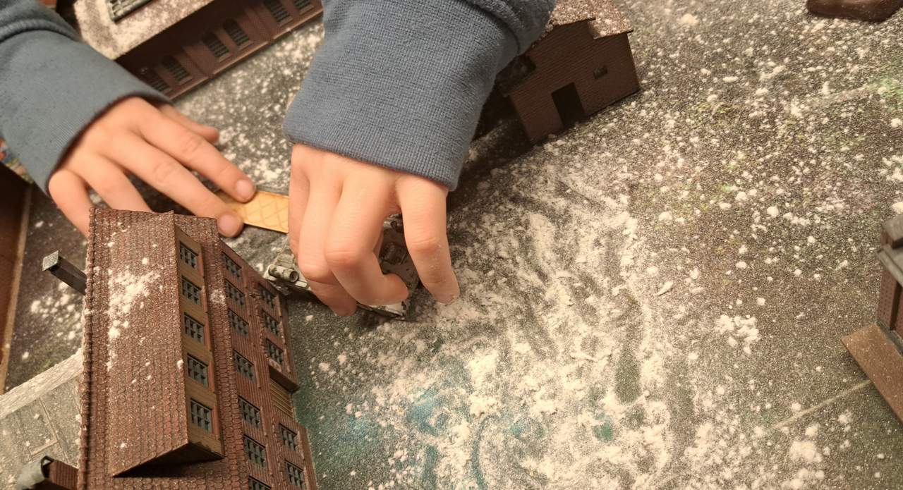 Junge Sofageneräle am Werk