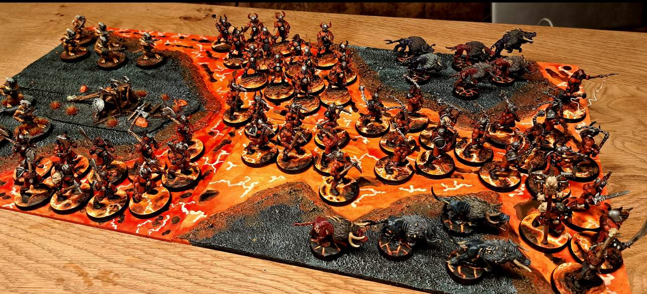 Die Hölle und die Höllenhunde der Chaos-Barbaren.