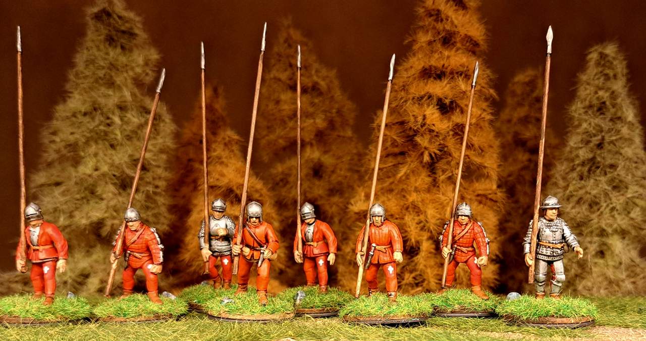 Die Pikeniere für den Kanton St. Gallen in Rüstung und in Roter Uniform.