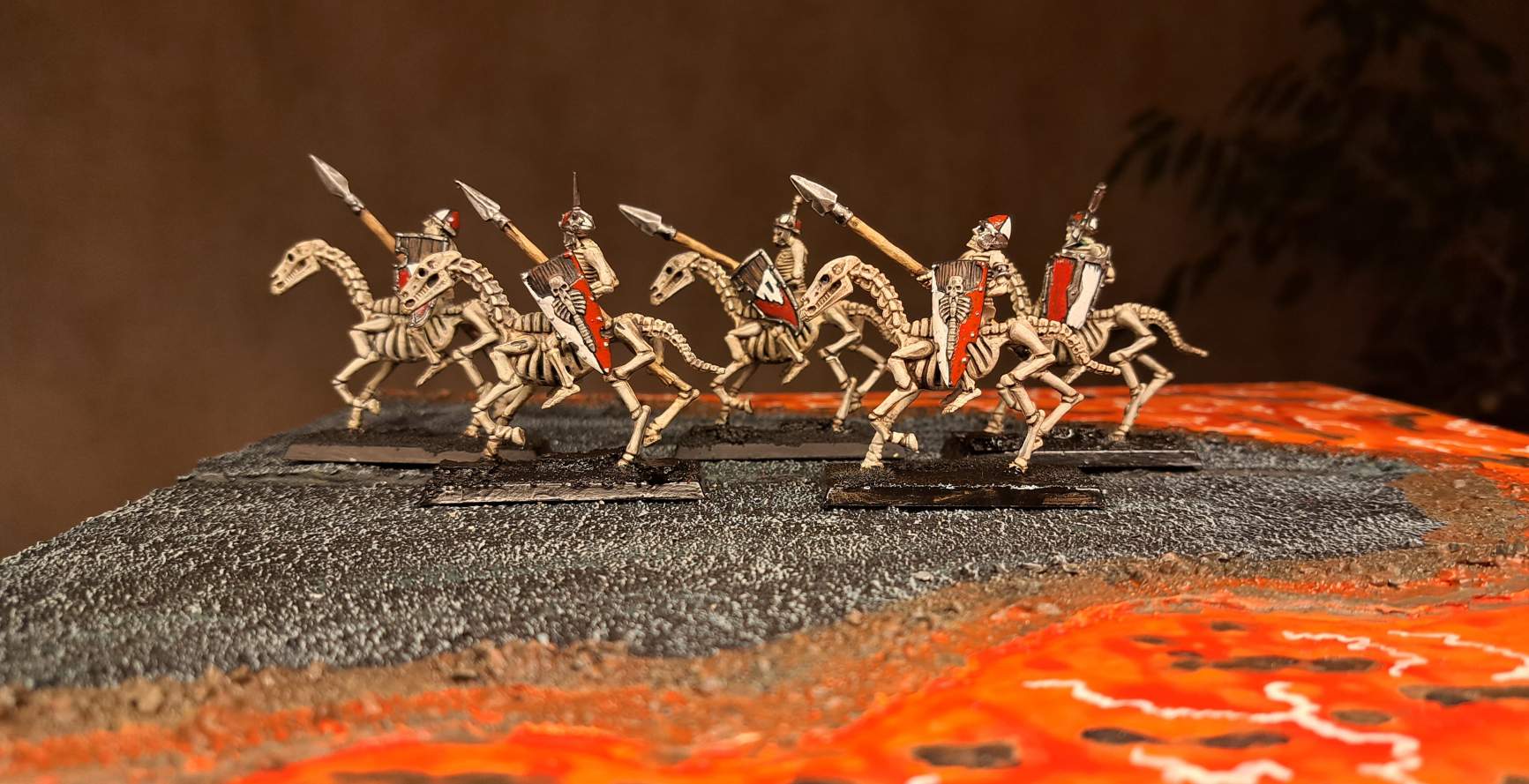 Die fertige Truppe, auf höllischem Untergrund.